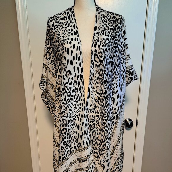 Do Everything In Love Animal Print Kimono - Picture 1 of 3